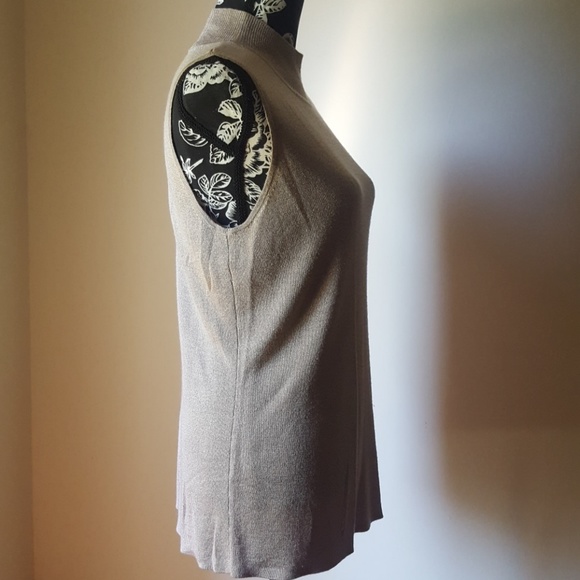 Chicos 💙Sleeveless Metallic Tunic Sweater - Picture 3 of 5